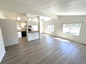32935 Wildomar Rd in Lake Elsinore, CA - Building Photo - Building Photo