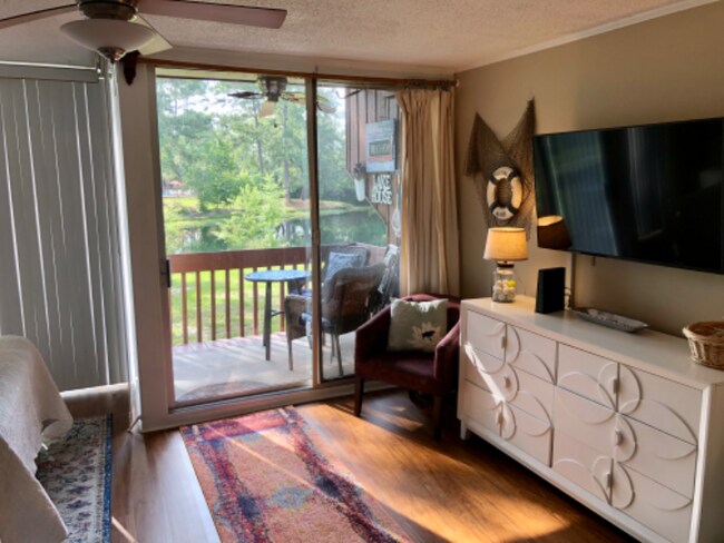 109 Lakeside Villa in Diamondhead, MS - Building Photo - Building Photo