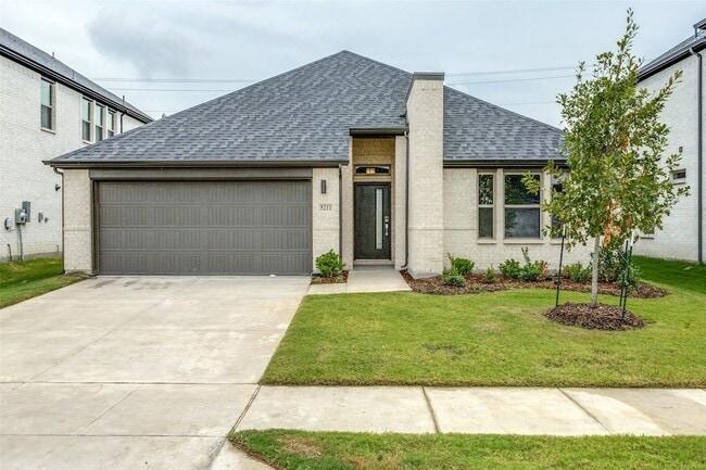 property at 5211 Bellhurst Dr