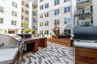 525 North Avenue NE photo'
