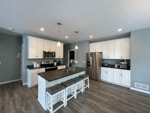 519 E Broadway St in Monticello, MN - Building Photo - Building Photo