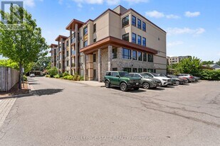 26 Wellington St in St Catharines, ON - Building Photo