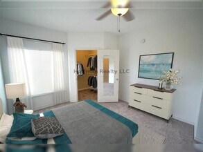 4304 Bayside Village Dr in Tampa, FL - Building Photo - Building Photo