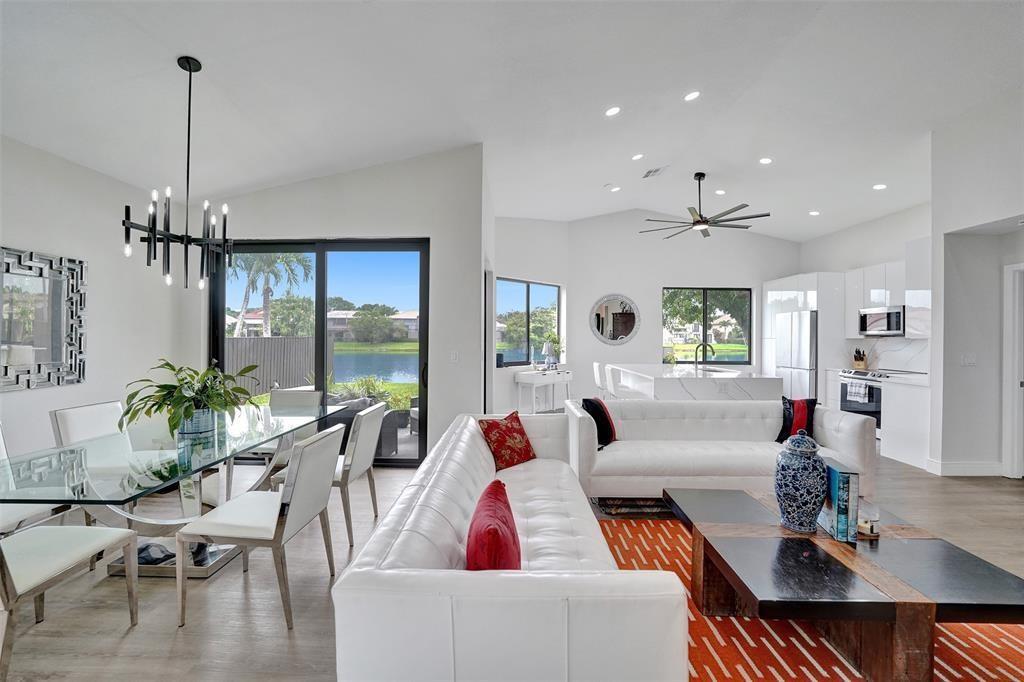 10370 NW 14th St in Plantation, FL - Building Photo