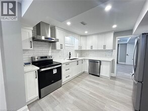 186 Blair Creek Dr in Kitchener, ON - Building Photo - Building Photo