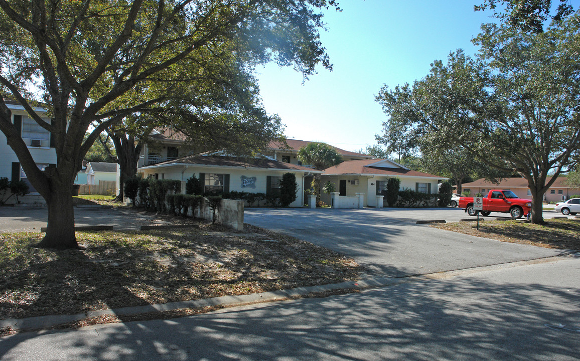 484 75th Ave N in St. Petersburg, FL - Building Photo