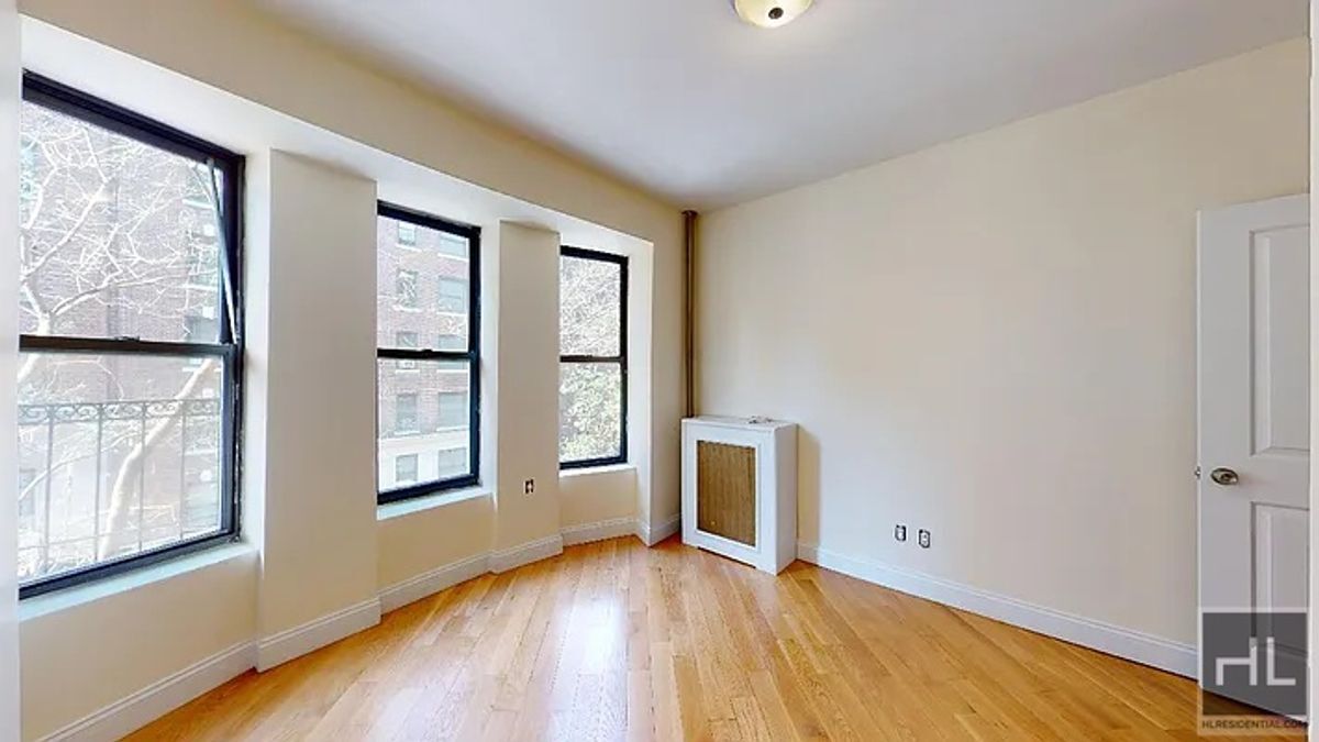 East 12th Street in New York, NY - Building Photo