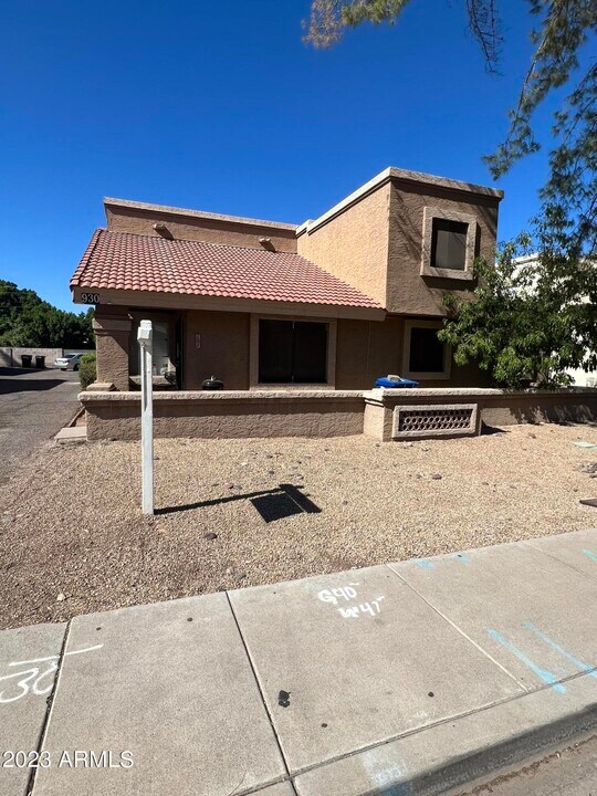 930 N Revere in Mesa, AZ - Building Photo