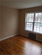 800 S Oak Dr in Bronx, NY - Building Photo - Building Photo
