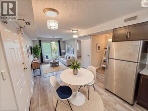 185 Windale Crescent in Kitchener, ON - Building Photo - Building Photo