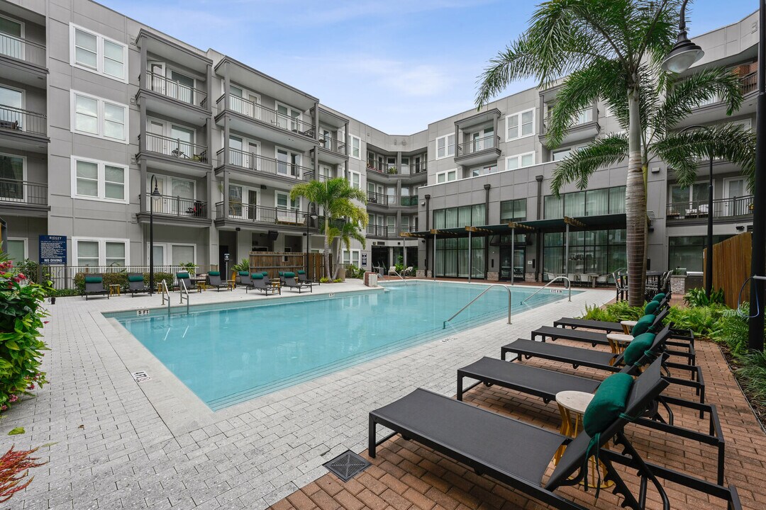 Ridley on Main in Orlando, FL - Foto de edificio