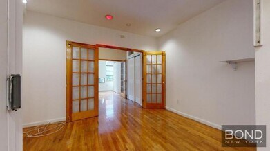 96 3rd Ave in New York, NY - Building Photo - Building Photo