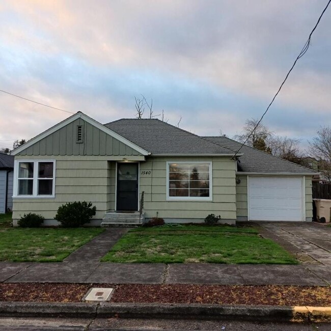 property at 1540 SW Umatilla St