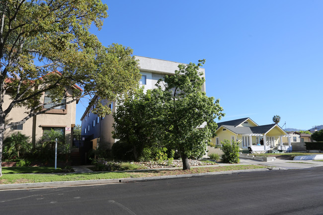 1301 Orange Grove Ave in Glendale, CA - Foto de edificio - Building Photo