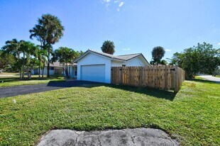 1060 NW 6th Ter in Boca Raton, FL - Building Photo