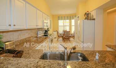 2405 Harmony Ln in Naples, FL - Building Photo - Building Photo