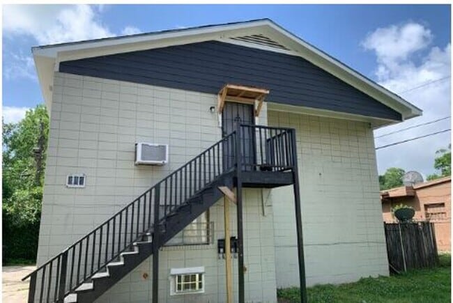 property at 881 Violet St