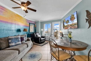 2001 S Ocean Blvd in Myrtle Beach, SC - Building Photo