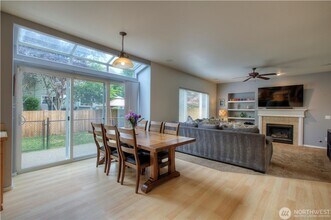 22654 SE 280th Pl in Maple Valley, WA - Building Photo - Building Photo