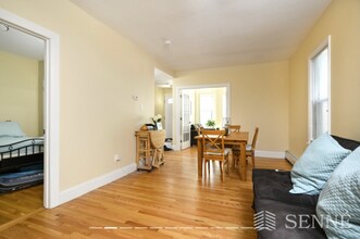 393 Washington St in Somerville, MA - Building Photo - Building Photo