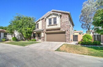 15882 N 172nd Ln in Surprise, AZ - Building Photo - Building Photo