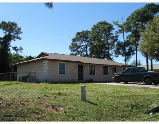 King Orange Quadplexes in Fort Pierce, FL - Building Photo - Building Photo