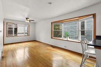 2120 N Whipple St in Chicago, IL - Building Photo - Building Photo