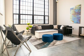 800 Capitol in Indianapolis, IN - Foto de edificio - Building Photo