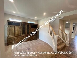 2800 Fiddleback St NE in Lacey, WA - Building Photo - Building Photo