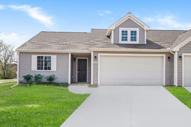 property at 1014 W Villas Dr