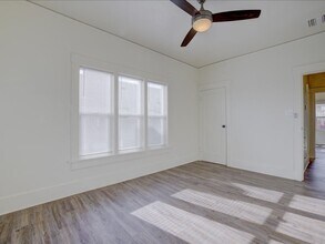 1333 E Broadway Blvd in Tucson, AZ - Building Photo - Building Photo