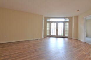 80 Peterborough St, Unit #1 in Boston, MA - Building Photo