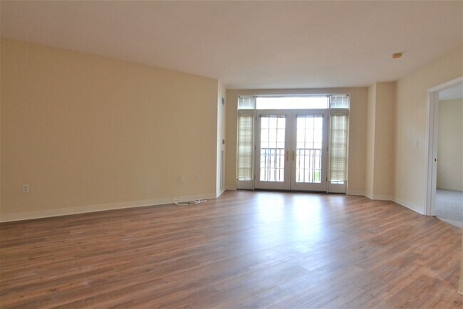 80 Peterborough St, Unit #1