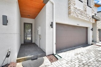 10463 NW 79th St in Doral, FL - Building Photo - Building Photo