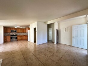 828 Fremont Blvd in West Sacramento, CA - Building Photo - Building Photo