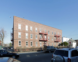 774 E 225th St in Bronx, NY - Building Photo - Building Photo