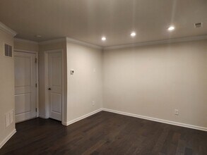 1229 Queen Lyon Ct in Charlotte, NC - Building Photo - Building Photo