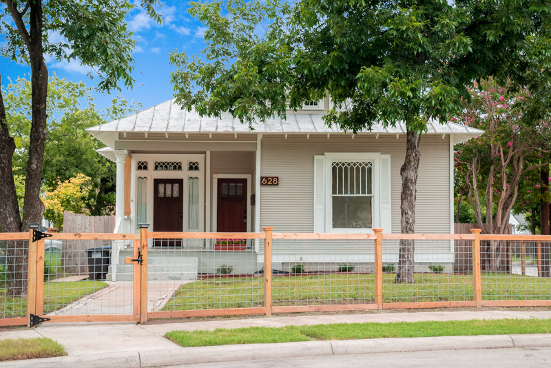 628 Hunstock Ave in San Antonio, TX - Building Photo