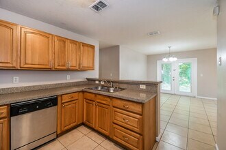 5743 Kinkaid Rd in Jacksonville, FL - Building Photo - Building Photo