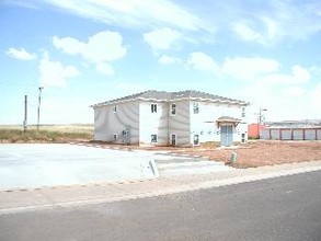 Bldg 100 in Laramie, WY - Foto de edificio - Building Photo