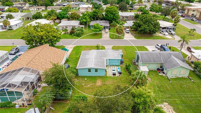 1023 Roberta St in Venice, FL - Building Photo - Building Photo