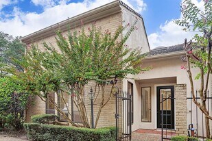15747 Tanya Cir in Houston, TX - Building Photo