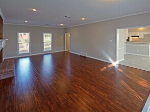 1992 Kings Cross Ln in Memphis, TN - Building Photo - Building Photo