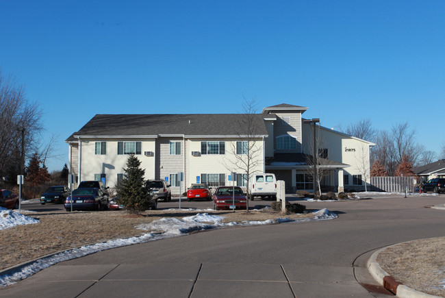 21875 129th Ave in Rogers, MN - Foto de edificio - Building Photo