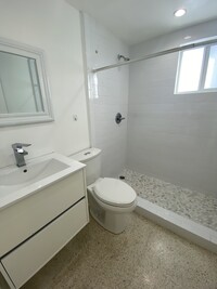 1328 NW 4th St, Unit 6 in Miami, FL - Building Photo - Building Photo