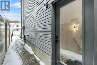 547 Mutual St in Ottawa, ON - Building Photo - Building Photo