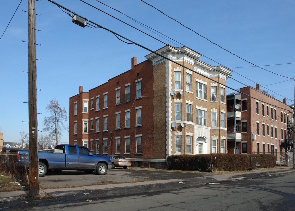 12-14 South St in Hartford, CT - Building Photo