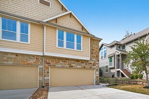 134 Mimosa Silk Ct in Montgomery, TX - Building Photo