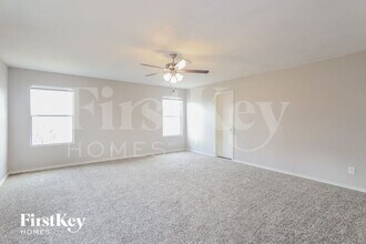 7615 Fishers Pth in San Antonio, TX - Building Photo - Building Photo