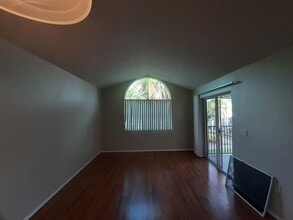3405 Winkler Ave Ext in Ft. Myers, FL - Building Photo - Building Photo